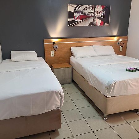 Hotel Victoire, Poitiers Gare 外观 照片